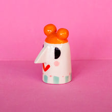 Load image into Gallery viewer, Amélia, Nosy People - Handmade Ceramic Sculpture