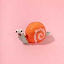 Load image into Gallery viewer, Neli, The Snail - Handmade Ceramic Piece

