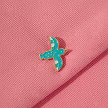 Load image into Gallery viewer, Bird // Pin
