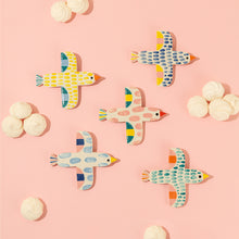 Load image into Gallery viewer, Ceramic Bird / Yellow
