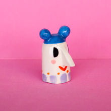 Load image into Gallery viewer, Arminda, Nosy People - Handmade Ceramic Sculpture
