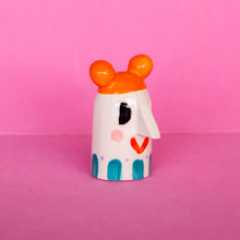 Load image into Gallery viewer, Zulmira, Nosy People - Handmade Ceramic Sculpture
